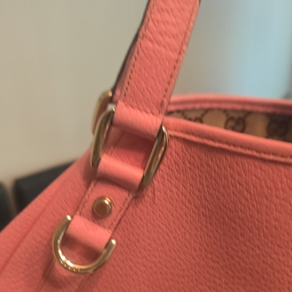 Gucci Pink Shoulder Bag with Dome Shape Amazing Clean Condition Authentic COA - Picture 3 of 16